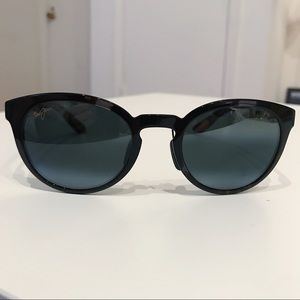Maui Jim Tortoise Sunglasses + Polarized Lens